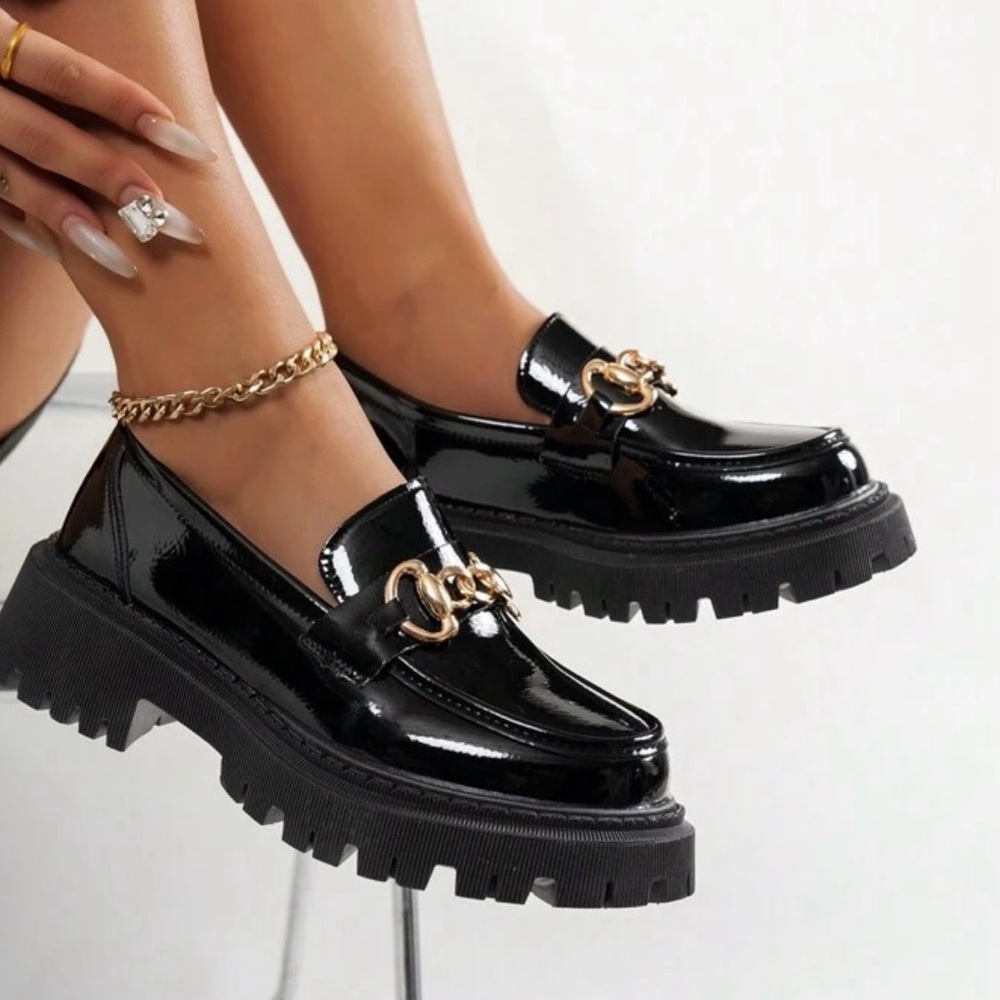 SHEIN BLACK AND GOLD CHUNKY SOLE LOAFERS